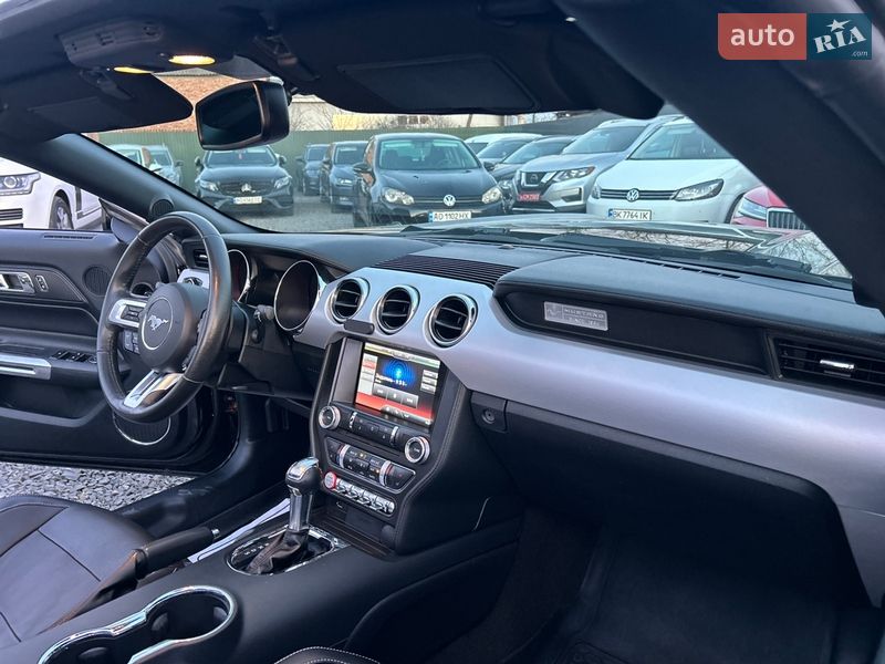 Кабріолет Ford Mustang 2015 в Мукачевому