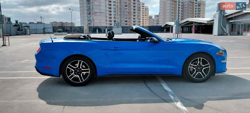 Кабриолет Ford Mustang 2018 в Киеве