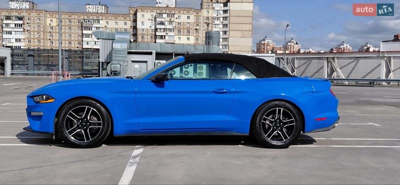 Кабриолет Ford Mustang 2018 в Киеве