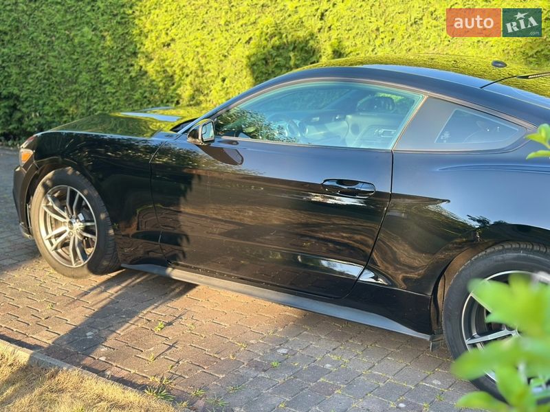 Купе Ford Mustang 2017 в Львове