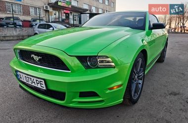 Купе Ford Mustang 2012 в Сумах