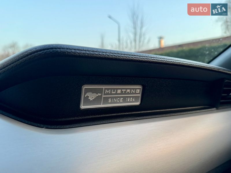 Купе Ford Mustang 2015 в Киеве фото 15 Купе Ford Mustang 2015 в Киеве