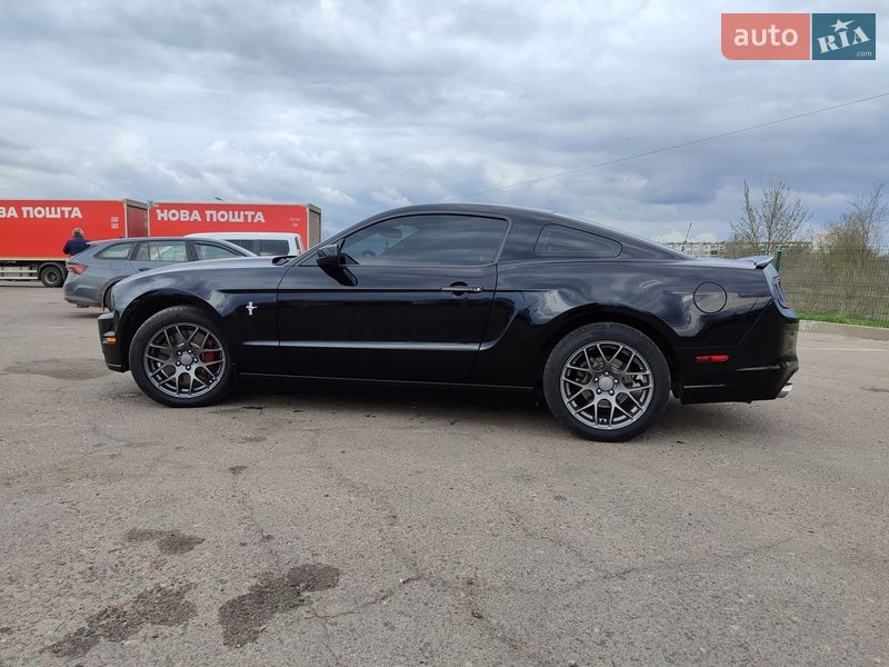 Купе Ford Mustang 2014 в Вознесенске