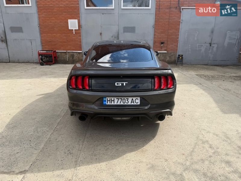 Купе Ford Mustang 2018 в Ананьеве