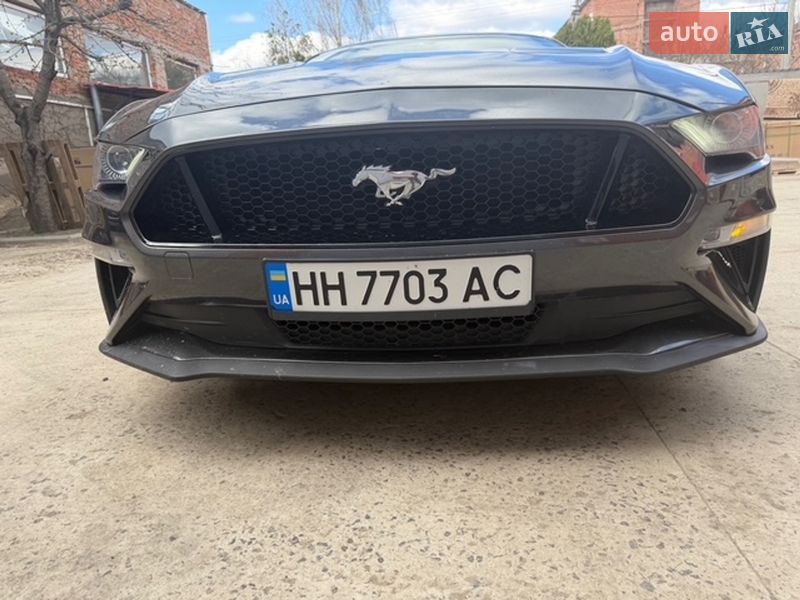 Купе Ford Mustang 2018 в Ананьеве