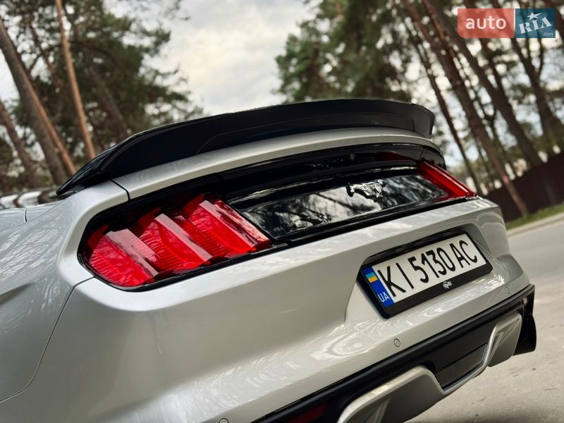 Купе Ford Mustang 2016 в Львові
