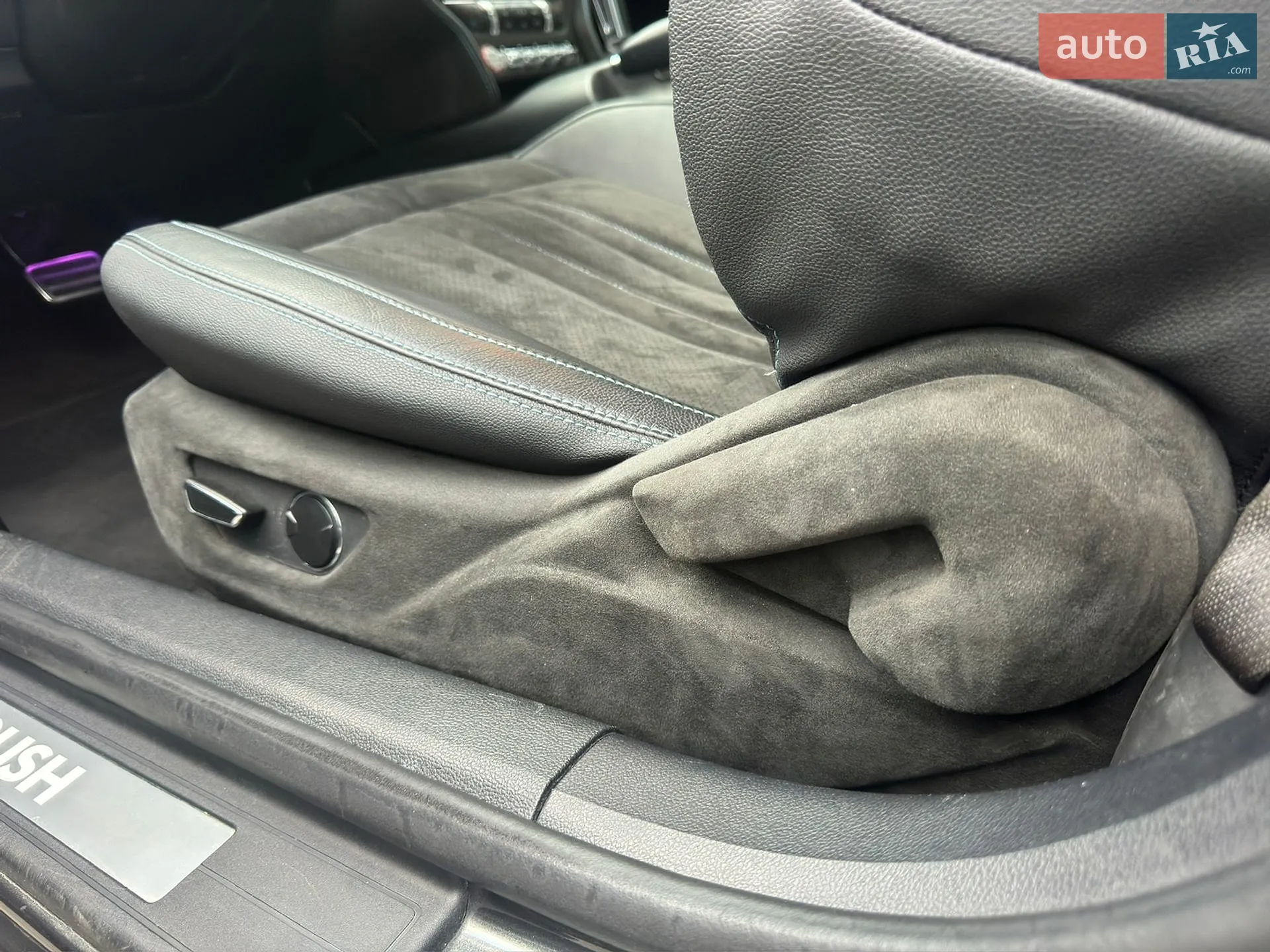 2014 Ford Mustang - мініатюра 21