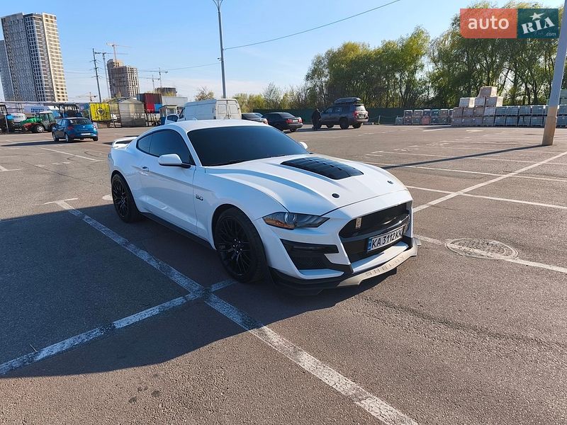 Купе Ford Mustang 2020 в Киеве