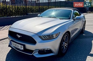 Кабриолет Ford Mustang 2015 в Киеве