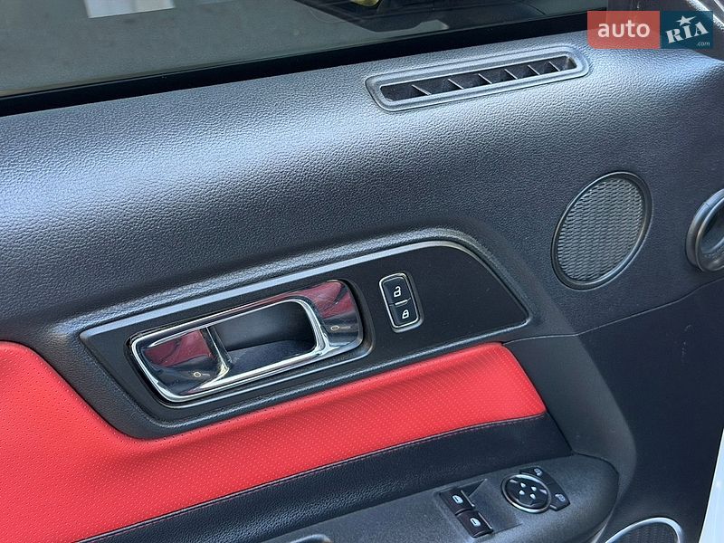 Купе Ford Mustang 2015 в Дніпрі