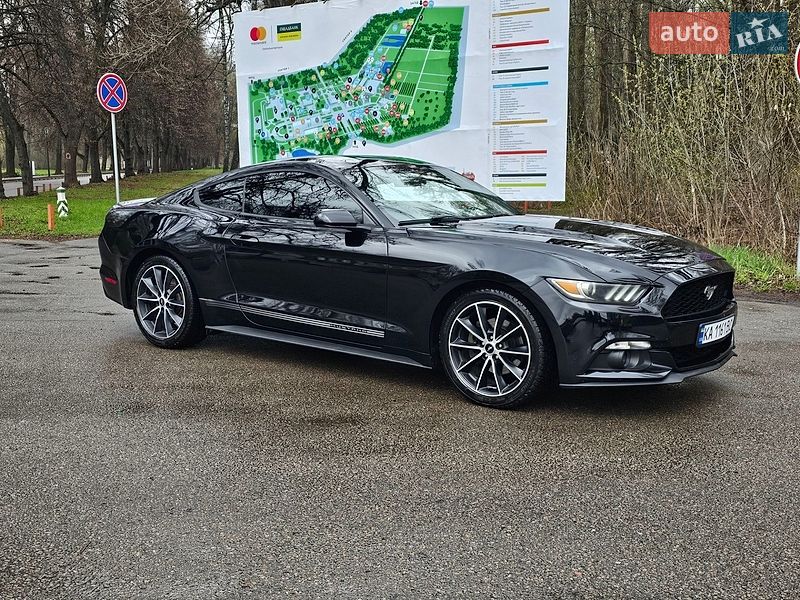 Купе Ford Mustang 2015 в Киеве