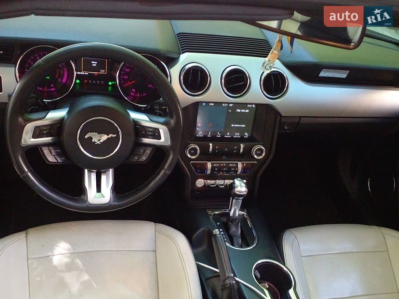 Кабріолет Ford Mustang 2015 в Одесі