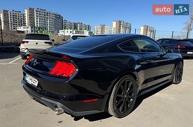 Купе Ford Mustang 2018 в Киеве