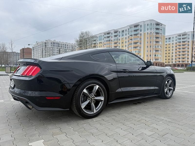 Купе Ford Mustang 2015 в Ирпене