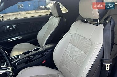 Кабриолет Ford Mustang 2019 в Киеве