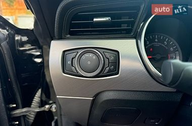 Кабриолет Ford Mustang 2019 в Киеве
