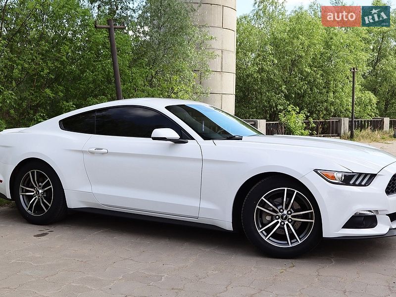 Купе Ford Mustang 2017 в Чернігові
