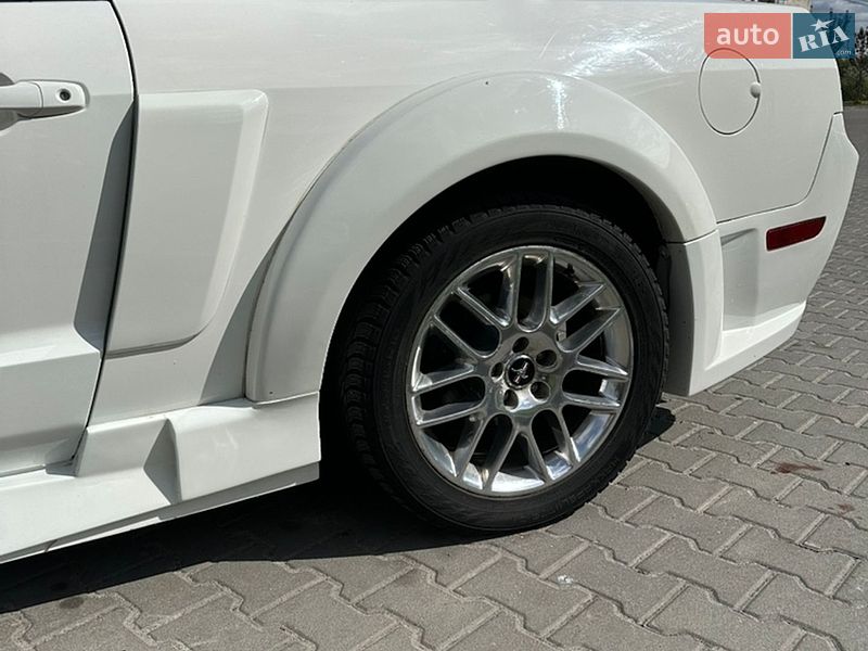 Купе Ford Mustang 2008 в Києві