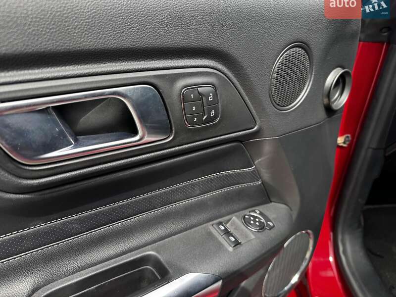Купе Ford Mustang 2020 в Киеве