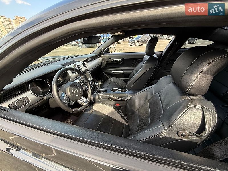 Купе Ford Mustang 2015 в Киеве