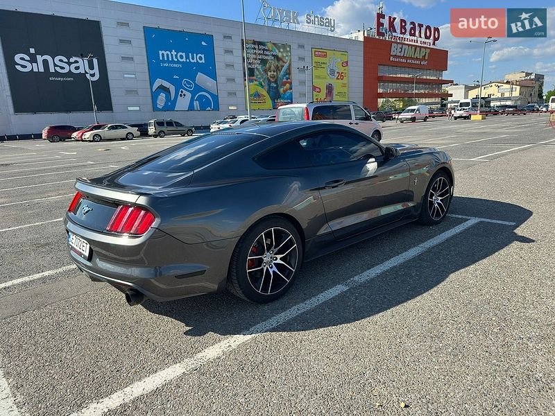 Купе Ford Mustang 2015 в Чернівцях