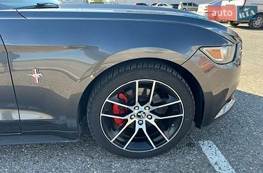Купе Ford Mustang 2015 в Чернівцях