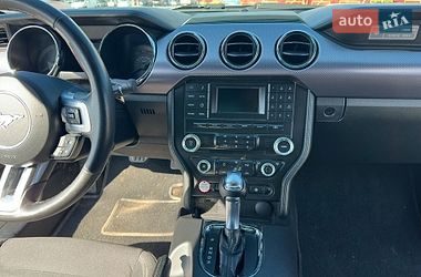 Купе Ford Mustang 2015 в Чернівцях