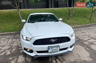 Купе Ford Mustang 2015 в Сумах