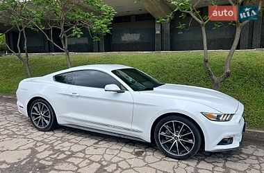 Купе Ford Mustang 2015 в Сумах