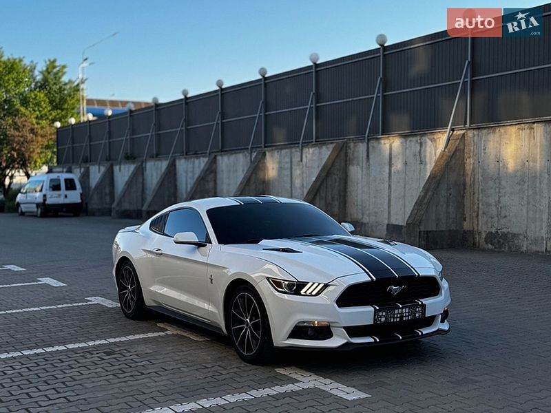 Купе Ford Mustang 2015 в Ивано-Франковске
