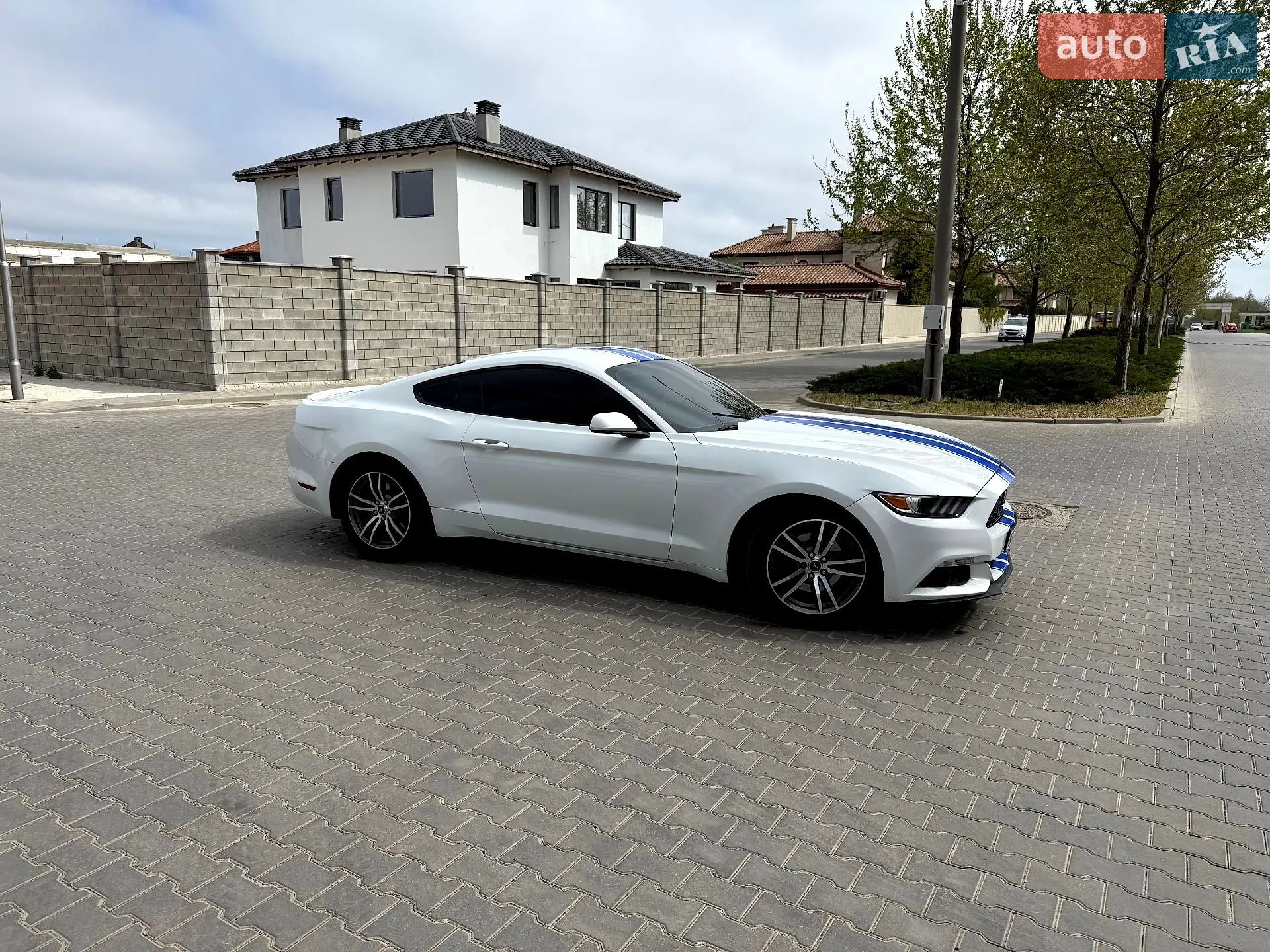 2017 Ford Mustang - мініатюра 4