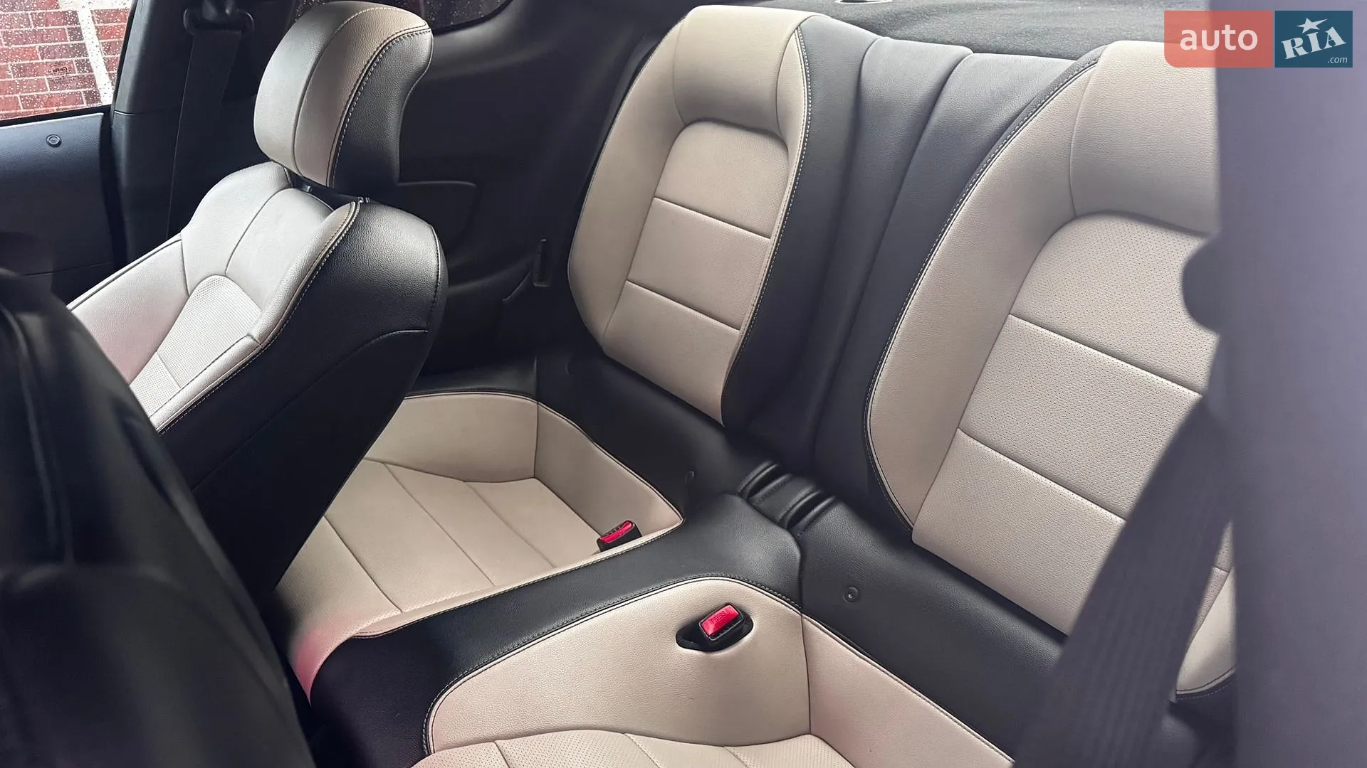 2016 Ford Mustang - мініатюра 11