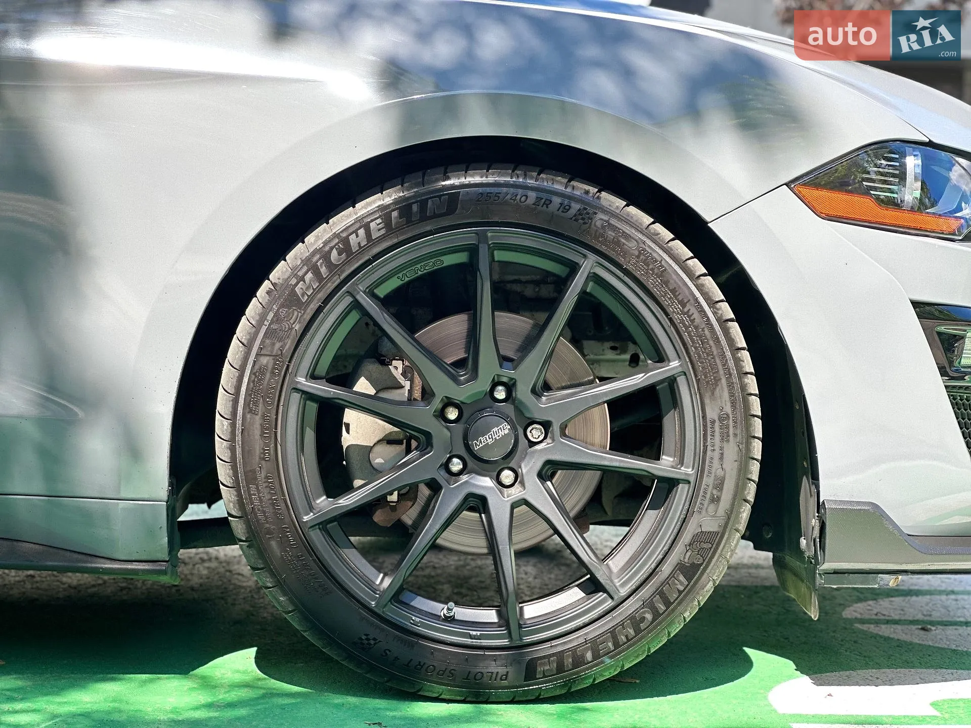 2019 Ford Mustang - мініатюра 4