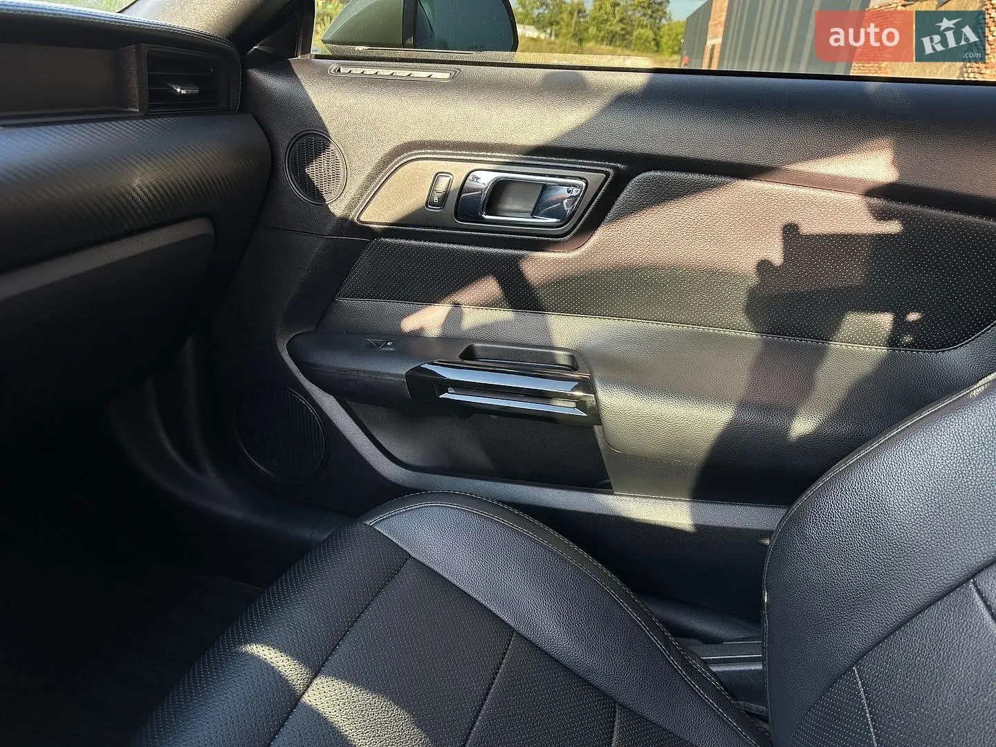 2015 Ford Mustang - мініатюра 11