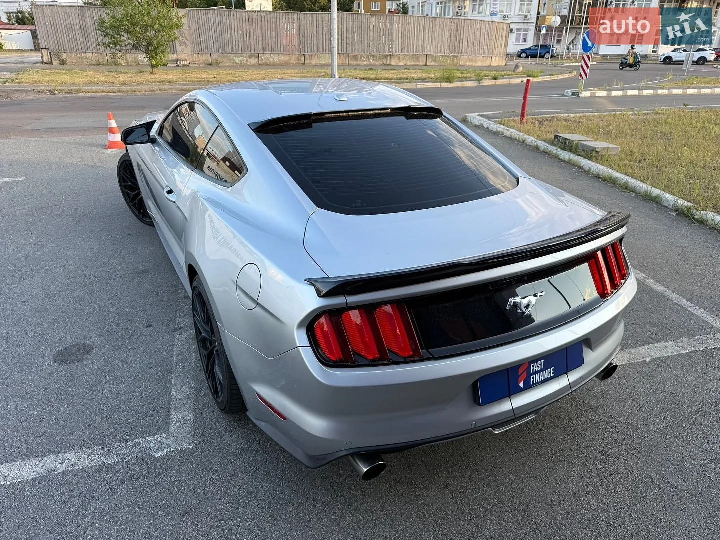 2015 Ford Mustang - мініатюра 13