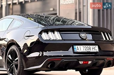 Купе Ford Mustang 2016 в Киеве