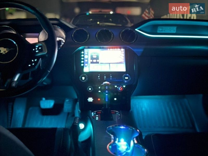 Купе Ford Mustang 2016 в Києві фото 12 Купе Ford Mustang 2016 в Києві