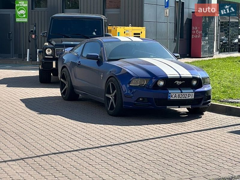 Купе Ford Mustang 2014 в Києві