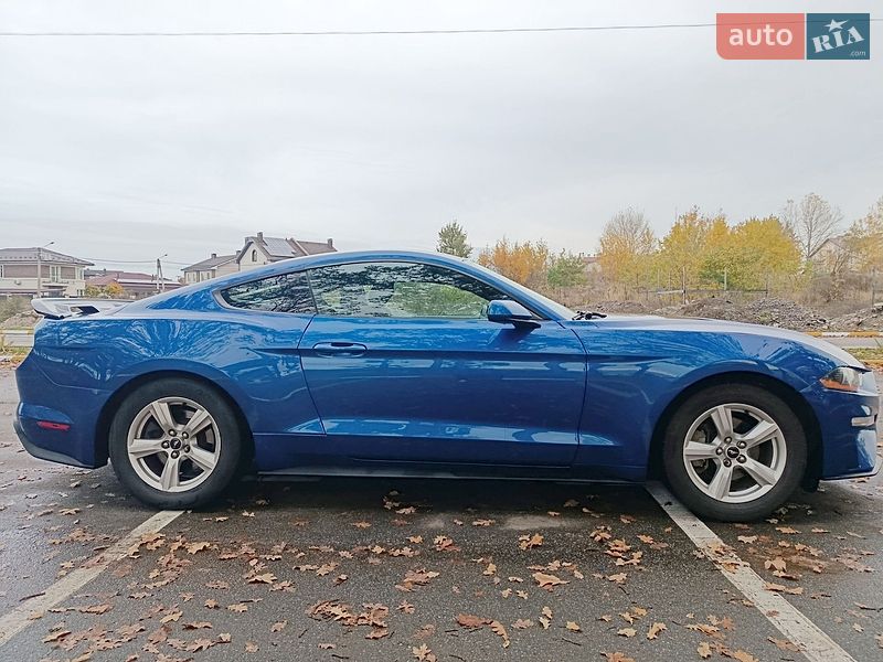Купе Ford Mustang 2017 в Петропавловской Борщаговке