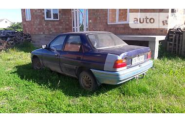 Седан Ford Orion 1992 в Черновцах