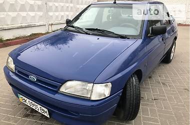 Седан Ford Orion 1991 в Ровно