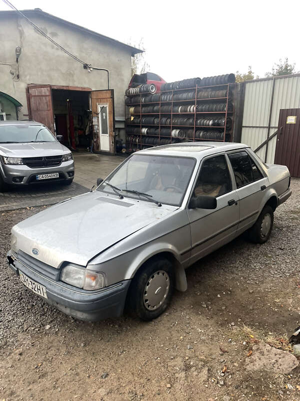 Седан Ford Orion 1987 в Умани