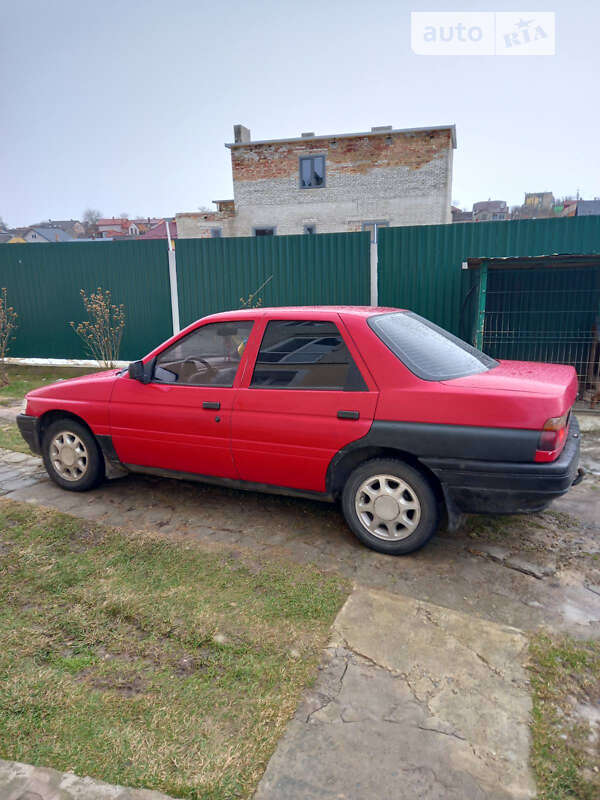 Седан Ford Orion 1991 в Львове