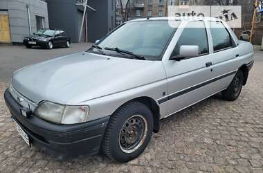 Седан Ford Orion 1992 в Кам'янському