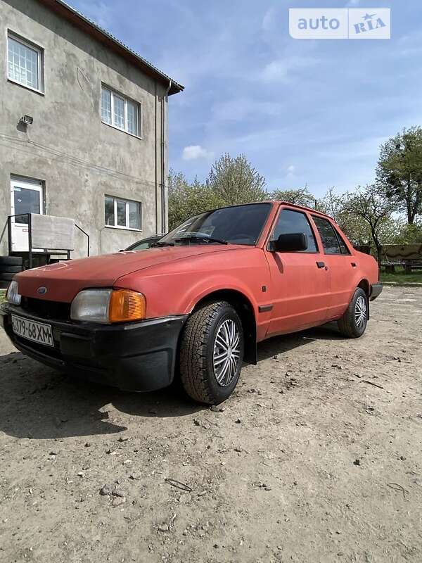 Седан Ford Orion 1987 в Радехові