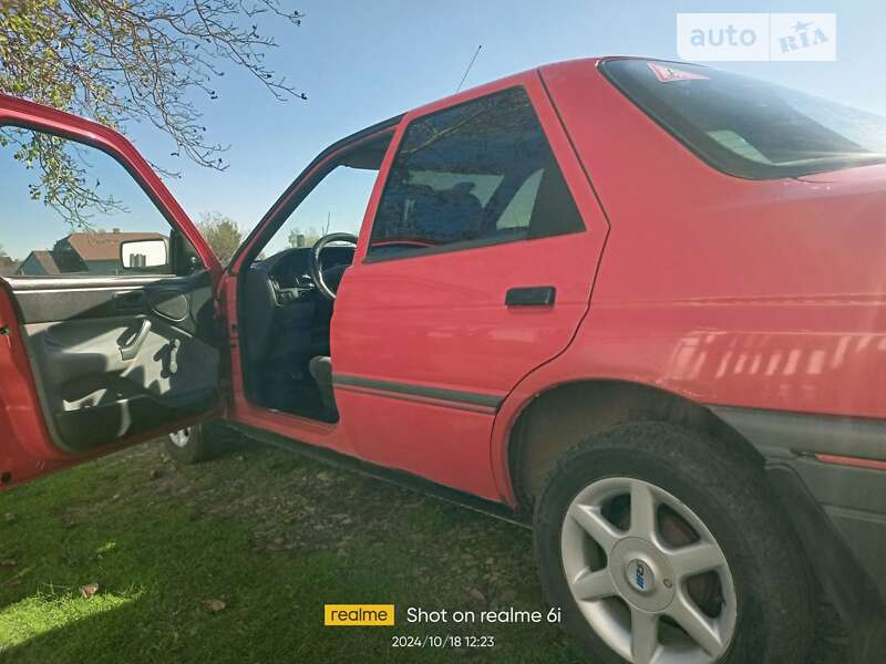 Седан Ford Orion 1993 в Самборе