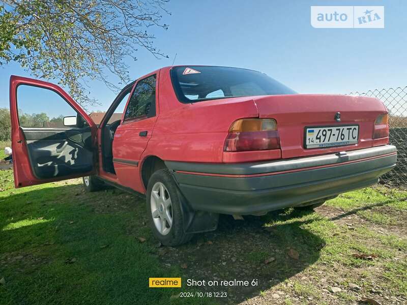 Седан Ford Orion 1993 в Самборе