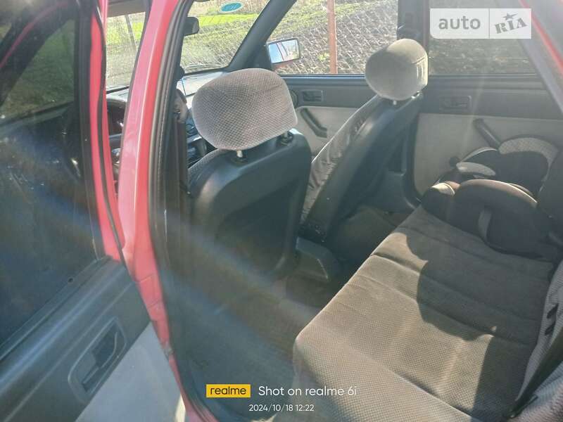 Седан Ford Orion 1993 в Самборе