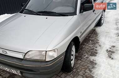 Седан Ford Orion 1991 в Львове