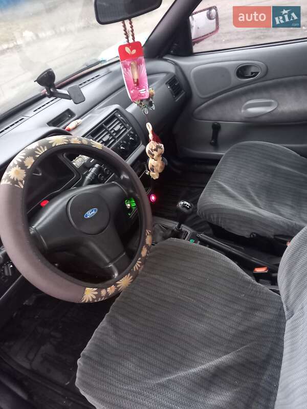 Седан Ford Orion 1992 в Полтаве